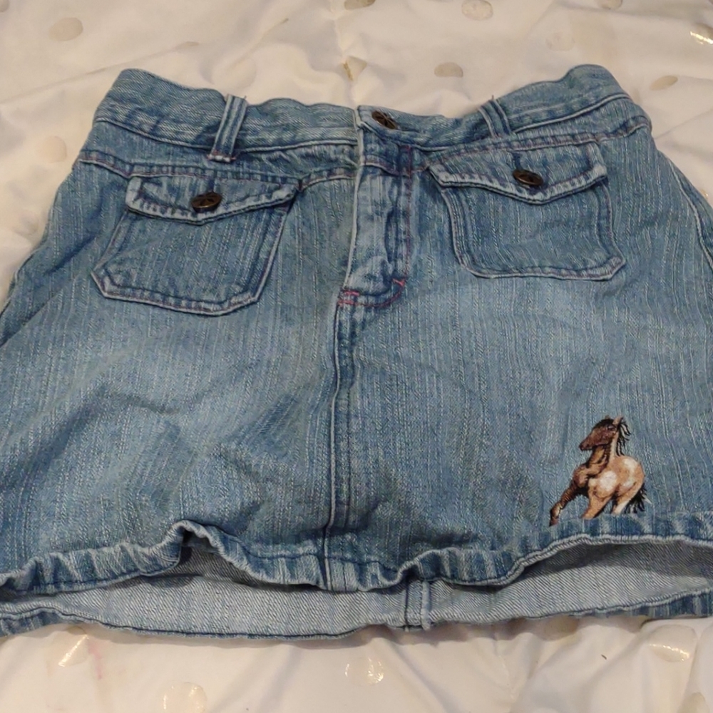 Skirt with a horse on it